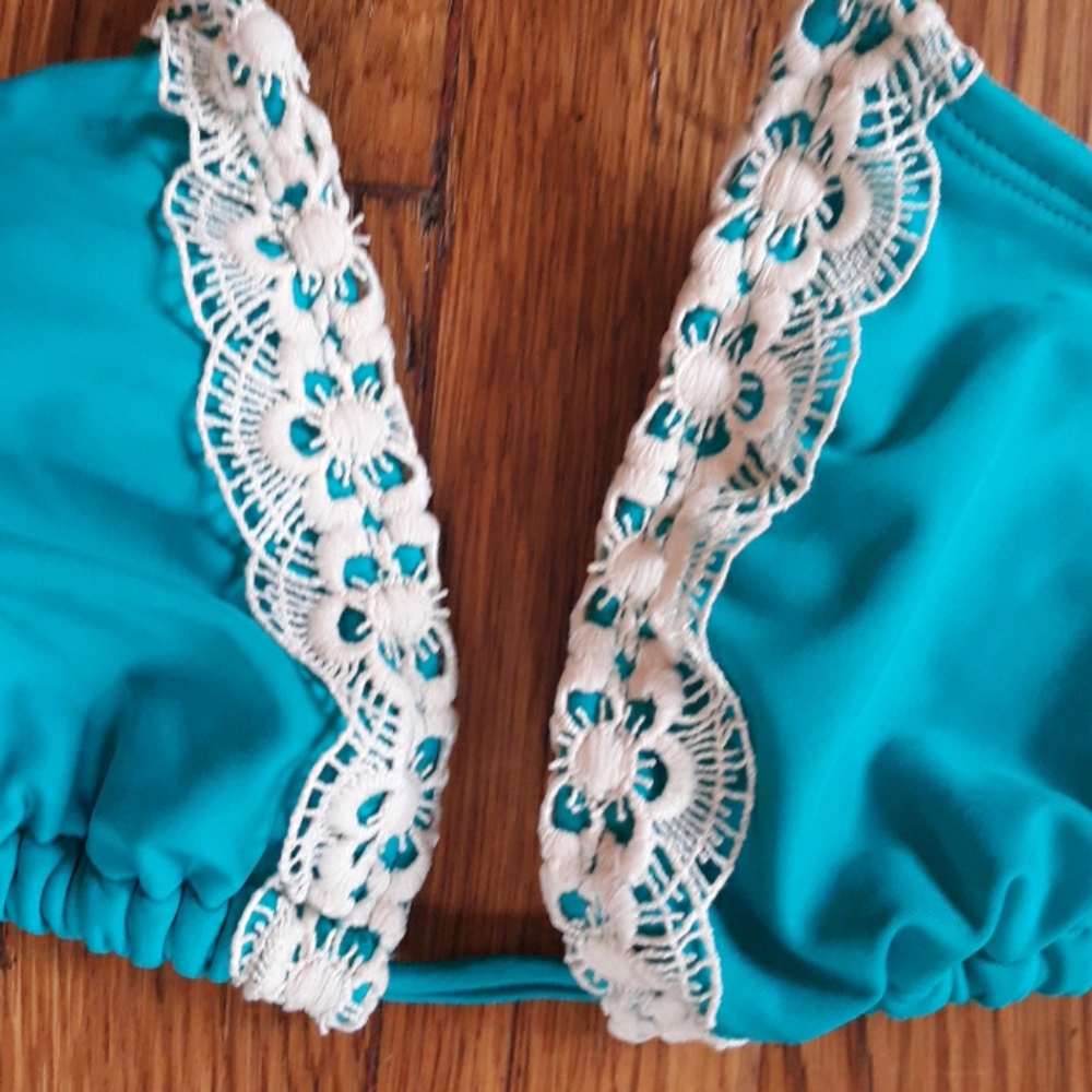 Swimsuit - Picture 3 of 3